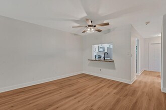 2108 NE 44th St in Lighthouse Point, FL - Building Photo - Building Photo