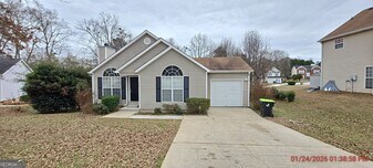 2669 Deann Dr in Ellenwood, GA - Building Photo
