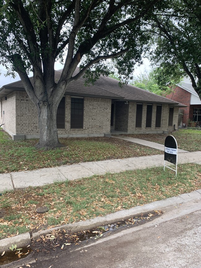 4534 Silver Hollow Dr in Corpus Christi, TX - Building Photo - Building Photo