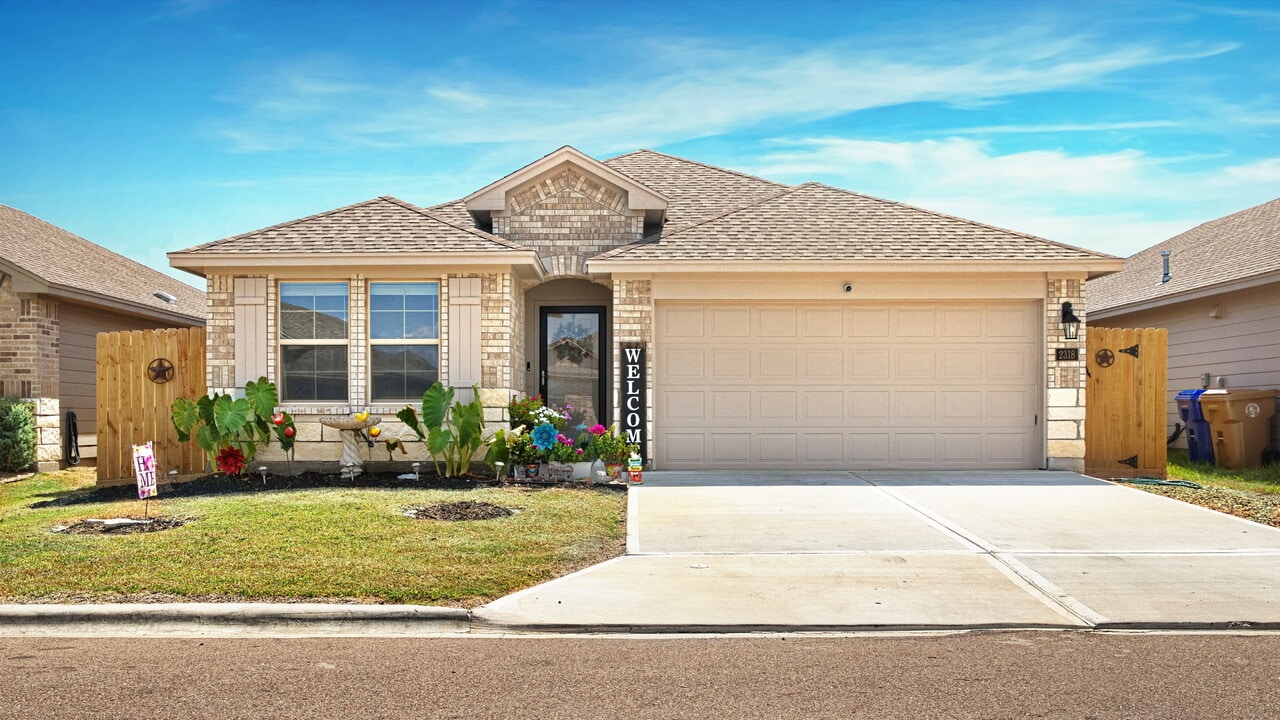 2318 Delightful Ln in Corpus Christi, TX - Building Photo