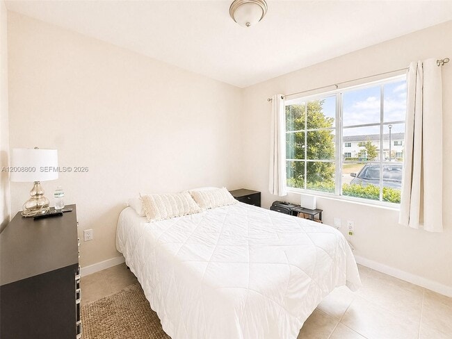 1041 NW 5th St in Florida City, FL - Building Photo - Building Photo