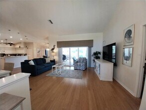 4176 Hearthstone Dr in Sarasota, FL - Building Photo - Building Photo