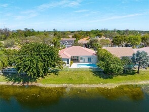 5354 NW 57th Way in Coral Springs, FL - Building Photo - Building Photo