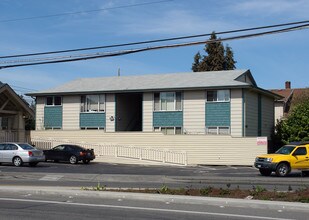 1040 S Ferry St in Tacoma, WA - Building Photo - Building Photo