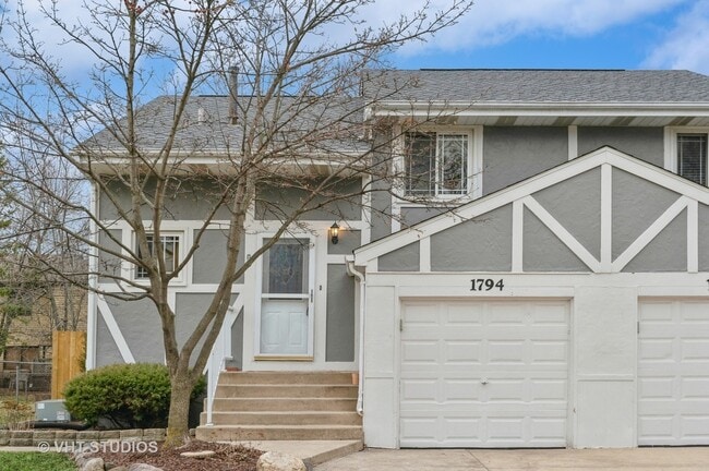 1794 Howe Ln in Hanover Park, IL - Building Photo - Building Photo