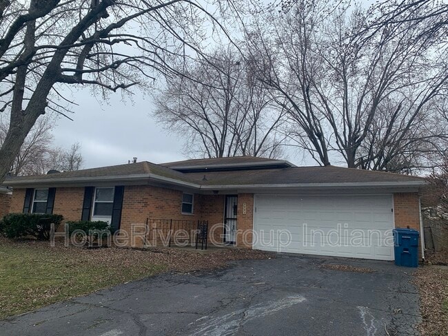 property at 2724 Constellation Dr