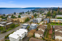 6018 Lakeview Dr in Kirkland, WA - Foto de edificio - Building Photo