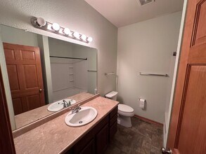 W1158 Meadowsweet Pass in Ixonia, WI - Building Photo - Building Photo