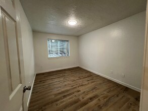 17260 SW Heritage Ct in Beaverton, OR - Building Photo - Building Photo