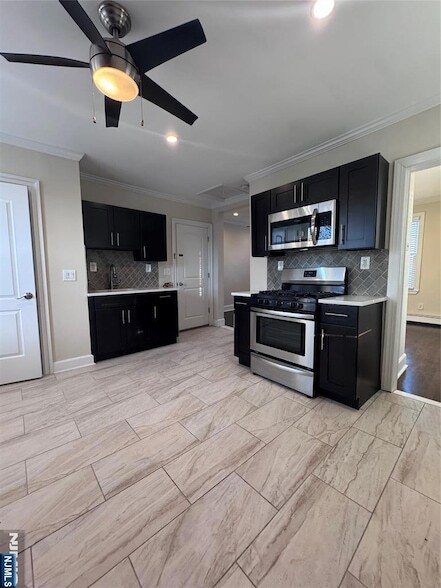 14 River St in Lodi, NJ - Foto de edificio - Building Photo