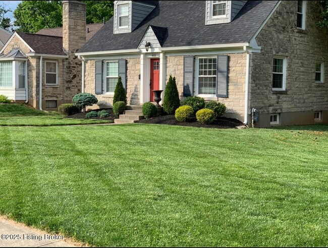 405 Breckenridge Ln in Louisville, KY - Building Photo - Building Photo