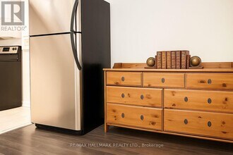 92 Weldrick Rd E in Richmond Hill, ON - Building Photo - Building Photo