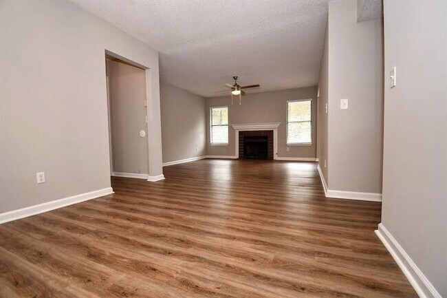 property at 1605 Huntingdon Chase
