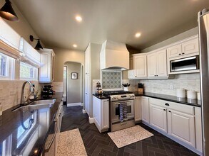 1622 Villa Ave in Santa Barbara, CA - Building Photo - Building Photo