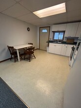 271 Main St in New Albin, IA - Foto de edificio - Building Photo