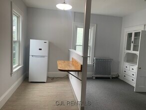 279 Crescent St in Waltham, MA - Foto de edificio - Building Photo