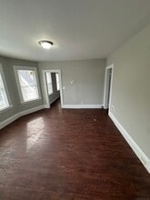 275 Brooks St in Bridgeport, CT - Building Photo - Building Photo