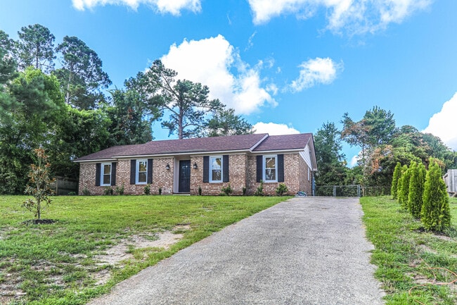 3932 Creekwood Ln in Martinez, GA - Building Photo - Building Photo