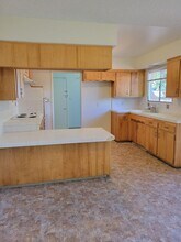 920 W Winnie Ln in Carson City, NV - Foto de edificio - Building Photo