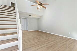 1176 Oregon Ave in Beaumont, TX - Building Photo