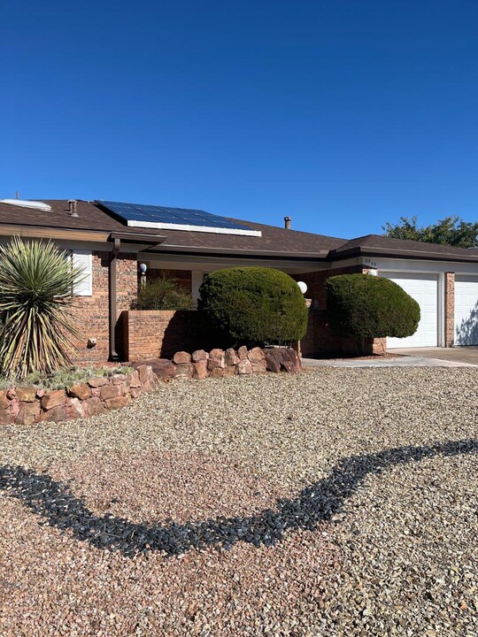 8505 Prestina Pl NE in Albuquerque, NM - Building Photo