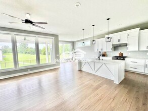 5009 148th Cir in Urbandale, IA - Building Photo - Building Photo