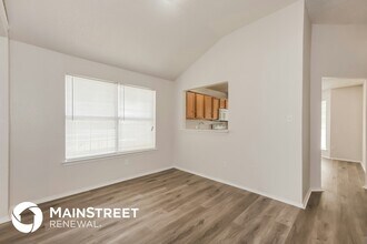 10836 Deauville Cir N in Fort Worth, TX - Foto de edificio - Building Photo