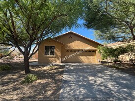 12661 N Greenberry Dr in Marana, AZ - Building Photo