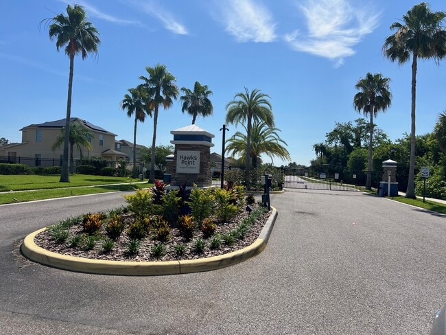 2133 Golden Falcon Dr in Ruskin, FL - Building Photo - Building Photo