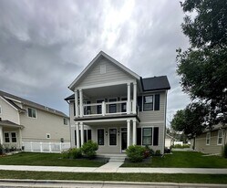 1716 Lone Pine Dr in Billings, MT - Building Photo