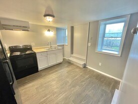 3 Sherman Ave, Unit 1 in Troy, NY - Building Photo