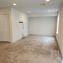 123 Lorraine Dr in New Castle, DE - Building Photo - Building Photo