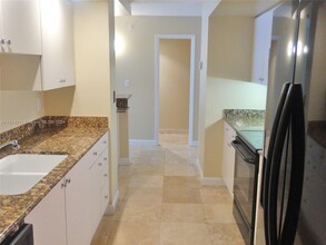 6917 Collins Ave, Unit 608 in Miami, FL - Building Photo - Building Photo