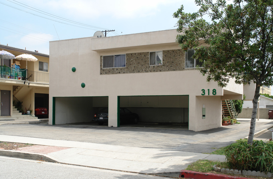 318 W Elk Ave in Glendale, CA - Foto de edificio