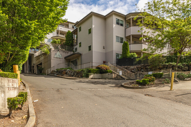 The Peaks at Tukwila in Tukwila, WA - Building Photo - Building Photo