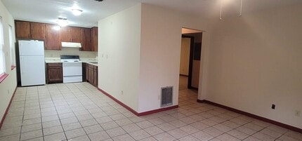306 White Dr in Tallahassee, FL - Building Photo - Building Photo