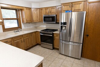 N1614 Meadowview Dr in Greenville, WI - Foto de edificio - Building Photo