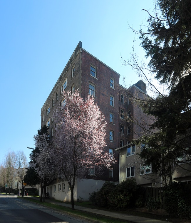 Gainsborough Place Apartments in Vancouver, BC - Building Photo - Building Photo