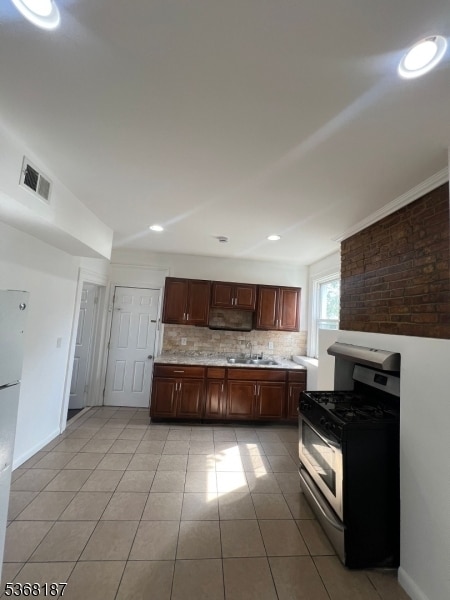 property at 8 Elm St