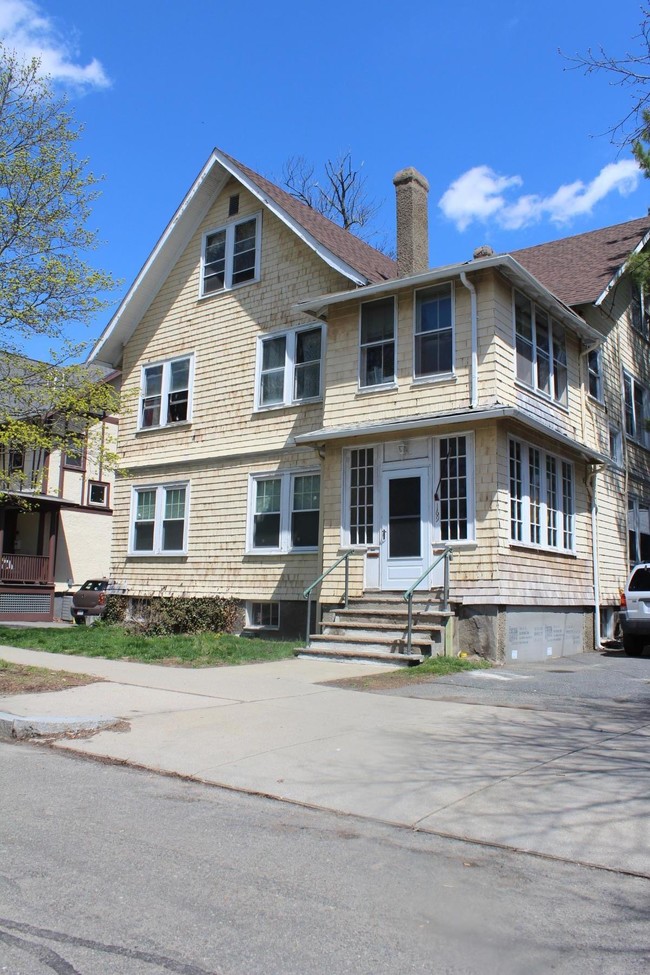 169 Tremont St in Newton, MA - Foto de edificio - Building Photo