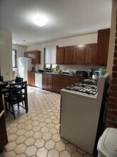 1078 South St, Unit 1 in Boston, MA - Foto de edificio - Building Photo
