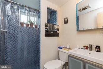 1202 N 7th St-Unit -3R in Philadelphia, PA - Foto de edificio - Building Photo