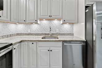 1520 15th Ln in Palm Beach Gardens, FL - Building Photo - Building Photo