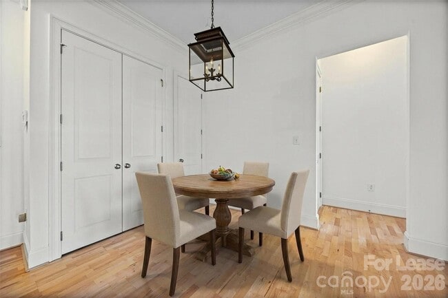 2938 Selwyn Ave in Charlotte, NC - Building Photo - Building Photo