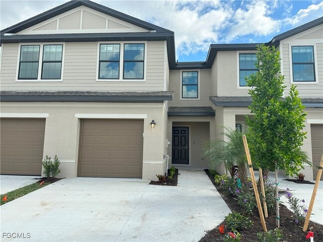 property at 14237 Oviedo Pl