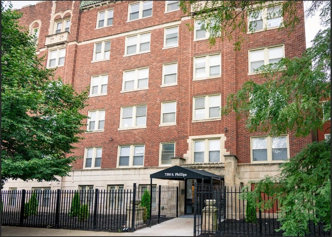 The Shore Residences – 7350 S. Phillips Ave, Chicago, IL