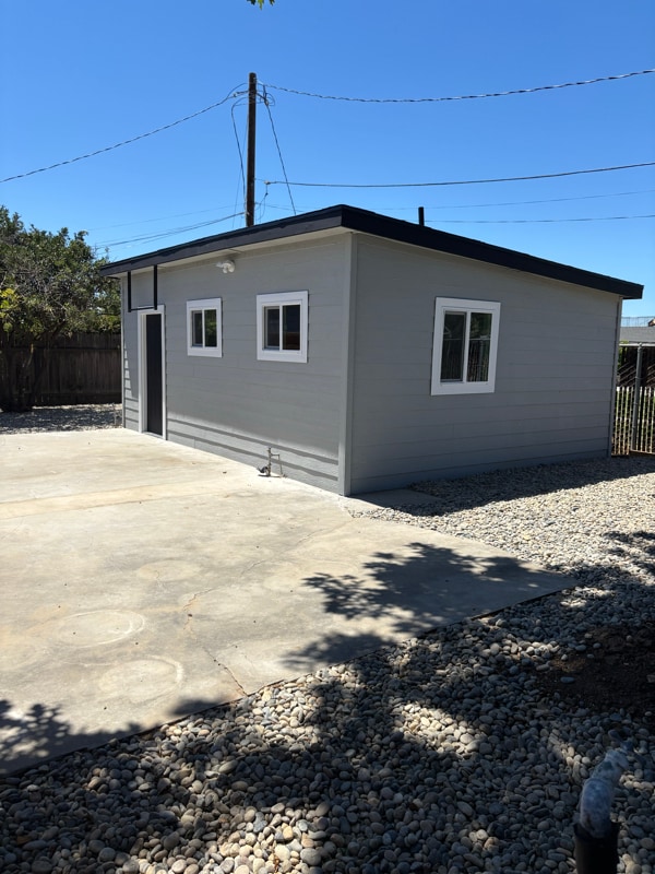 property at 841 N Fine Ave