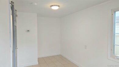 137-22 242nd St in Queens, NY - Building Photo - Building Photo