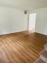 220 80th St in Virginia Beach, VA - Building Photo - Building Photo