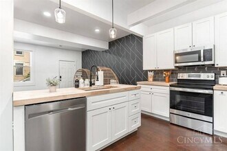 543 York St in Cincinnati, OH - Building Photo - Building Photo
